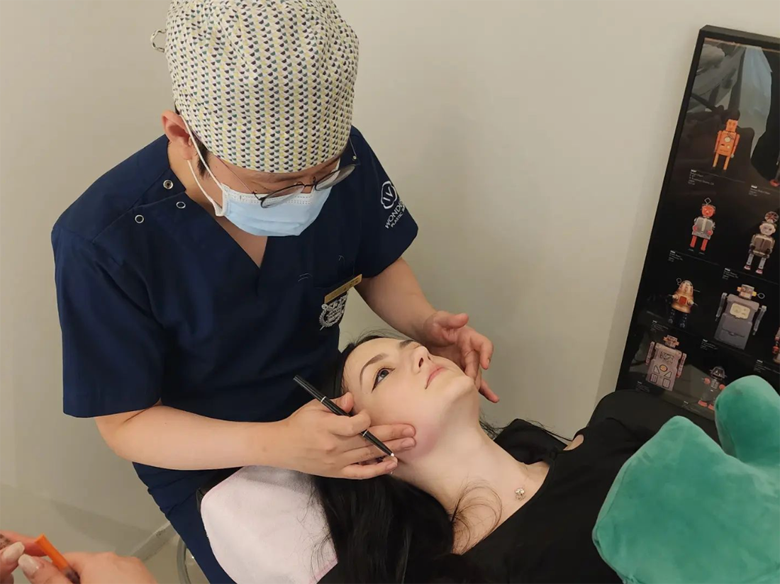 8 perawatan non-invasif yang sedang tren di Korea Selatan, botox dan filler2